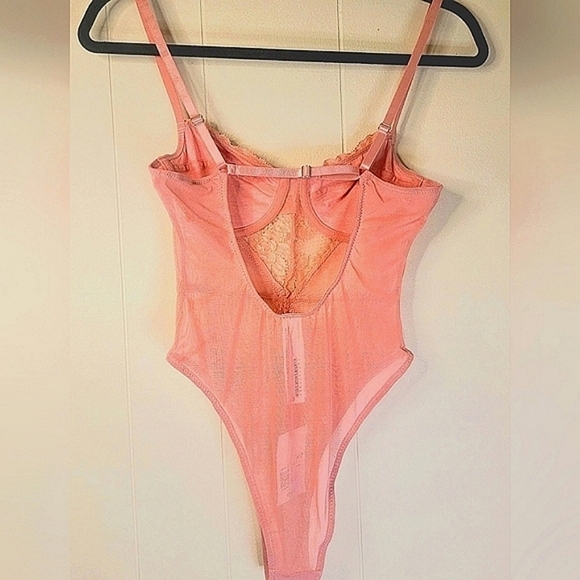 Forever 21 NWT Pink Lace Mesh Bodysuit Sexy - Picture 2 of 8